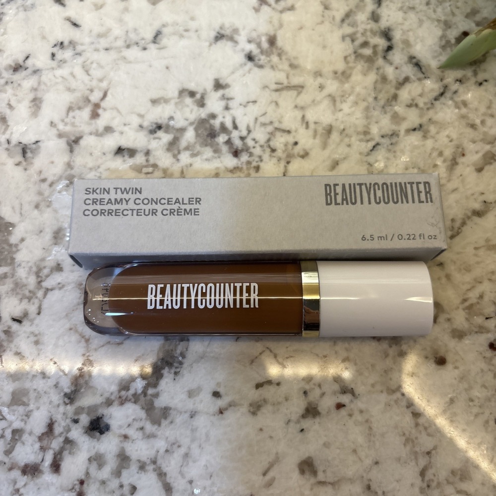 BEAUTYCOUNTER - SHADE: DEEP 2 - Skin Twin Creamy Concealer -‎ NEW in box